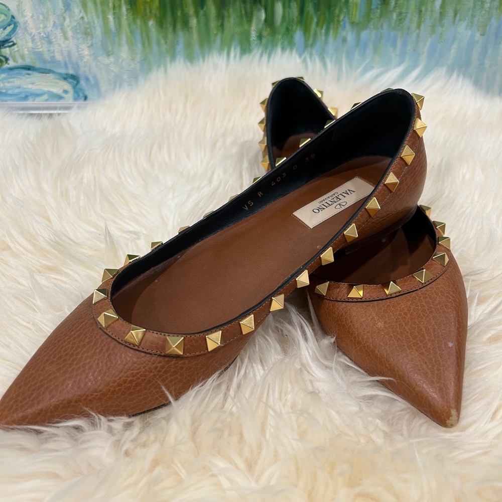 Authentic Valentino Garavani size 38 (7.5) Rockstud Ballet Flat Brown color